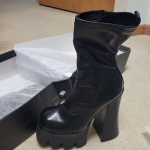Fashion Nova Black Chunky Heeled Boots